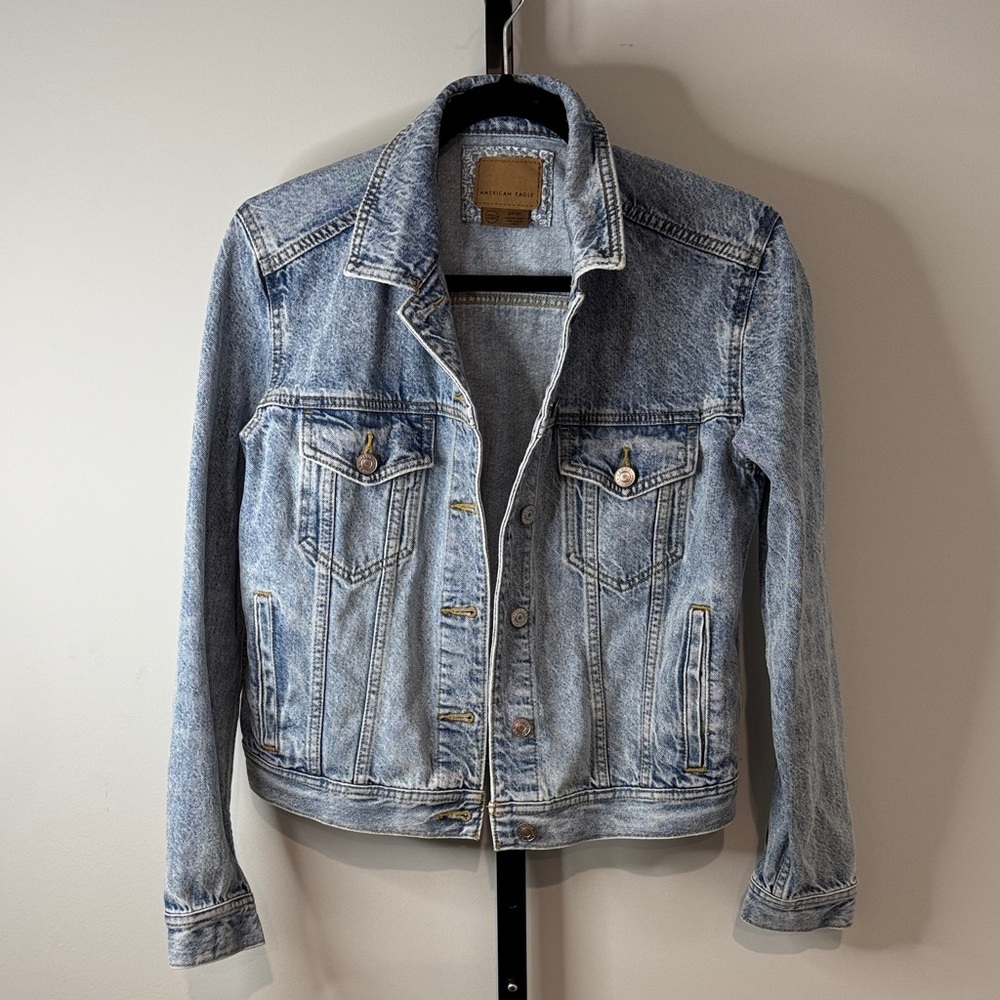 American Eagle Light Blue Denim Jacket Women’s Small New NWOT